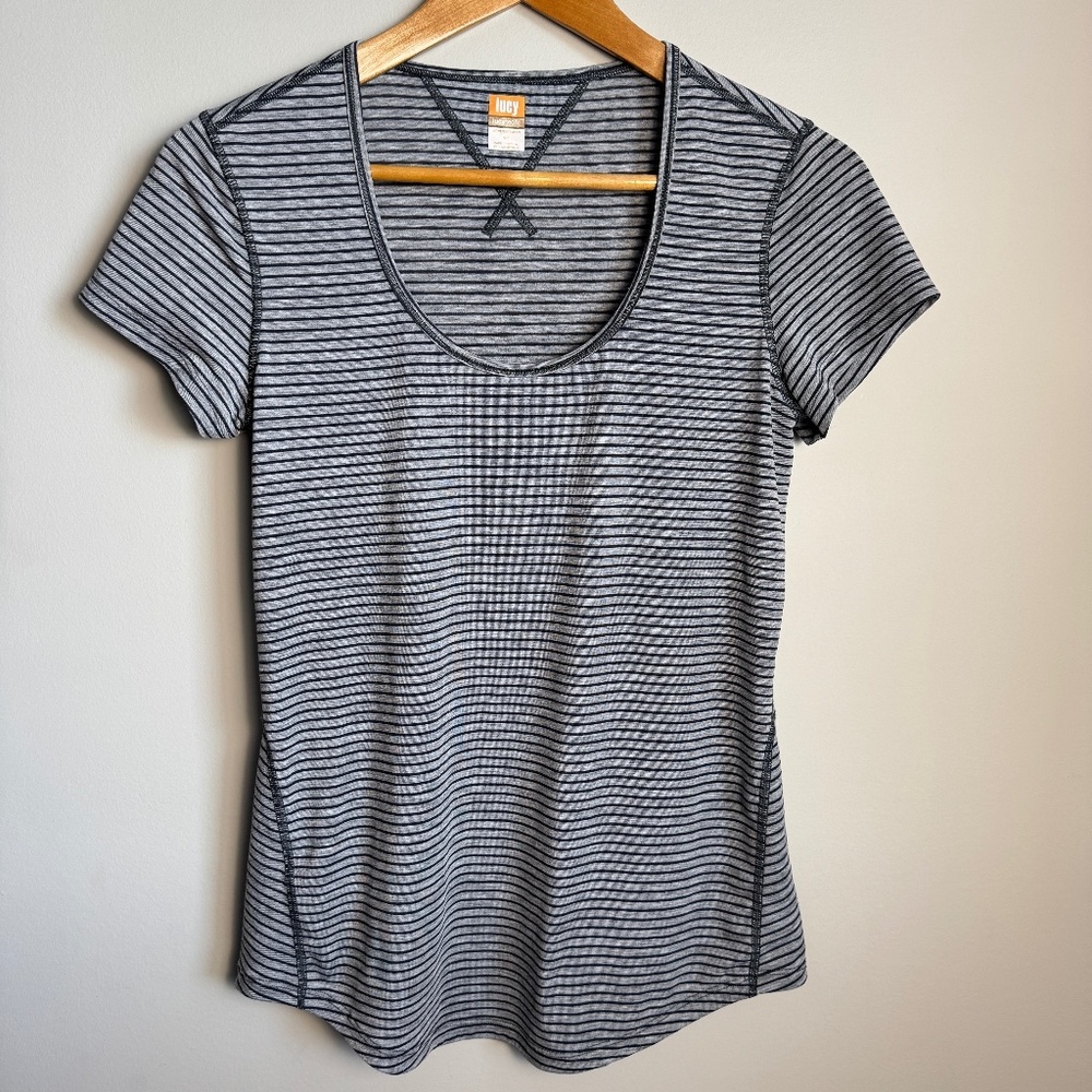 LUCY Tech Short Sleeve Women's Athletic Striped Activewear Shirt Gray Size Small